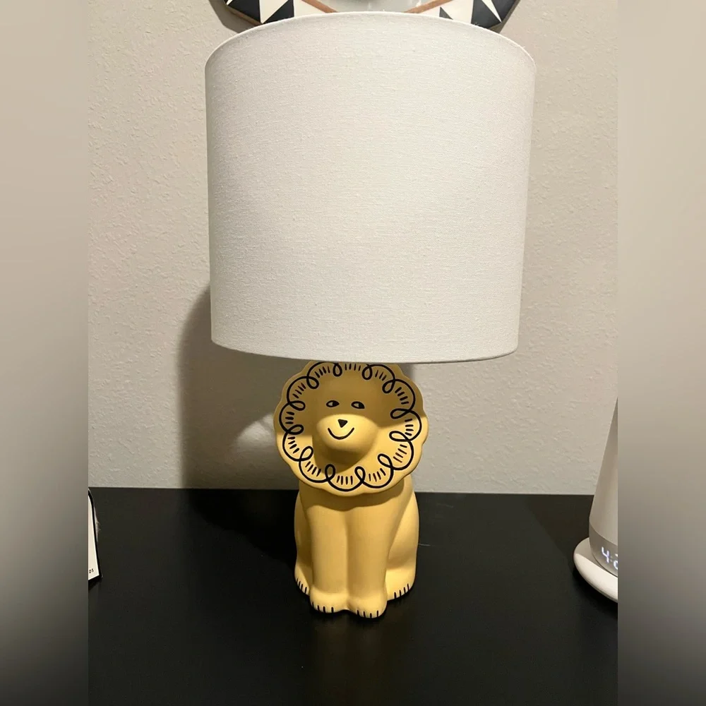 West Elm Kids Ceramic Lion Table Lamp